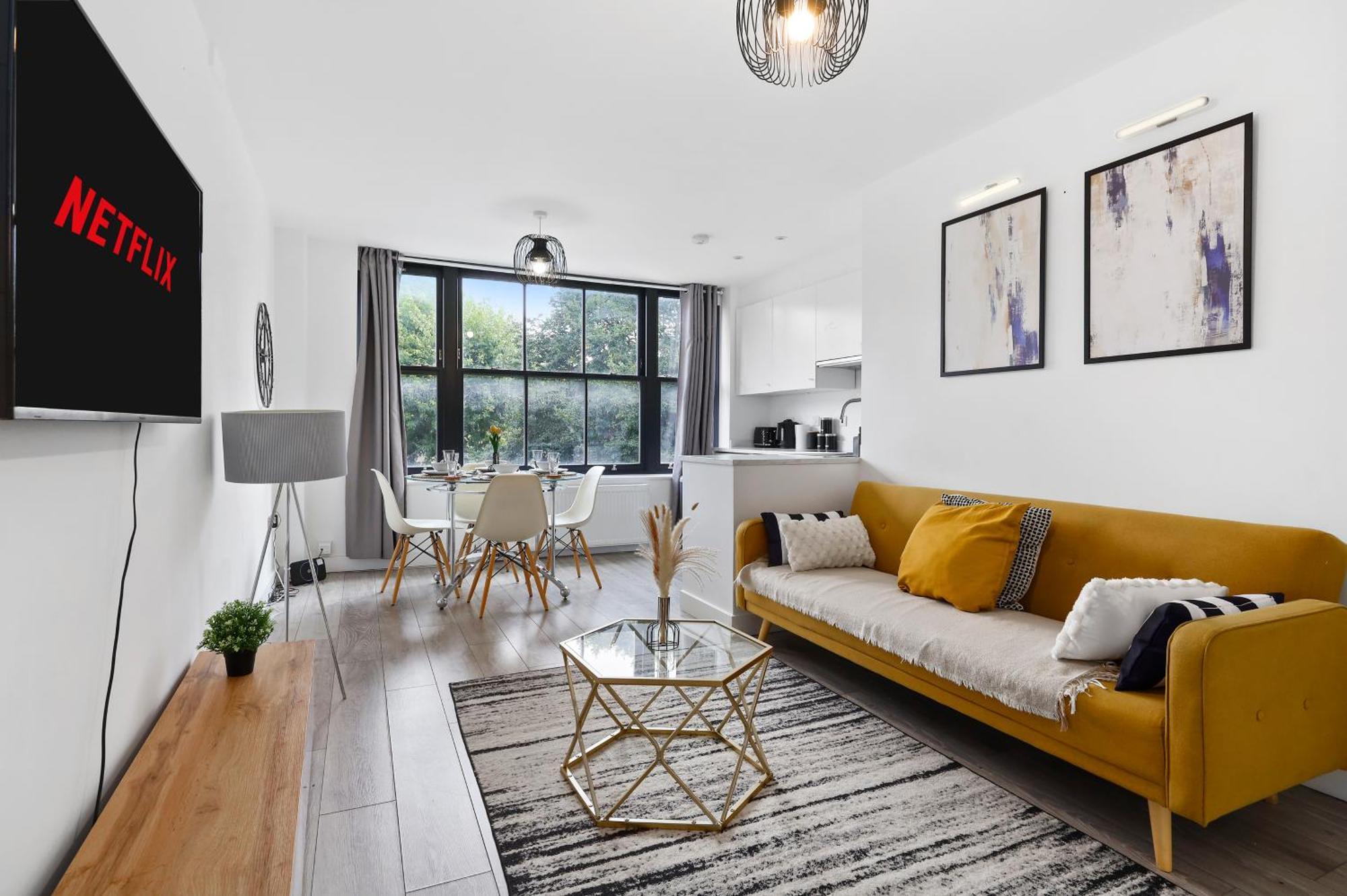 Premium 3 Bedroom 5 Minutes To Enjoy Cashback For September