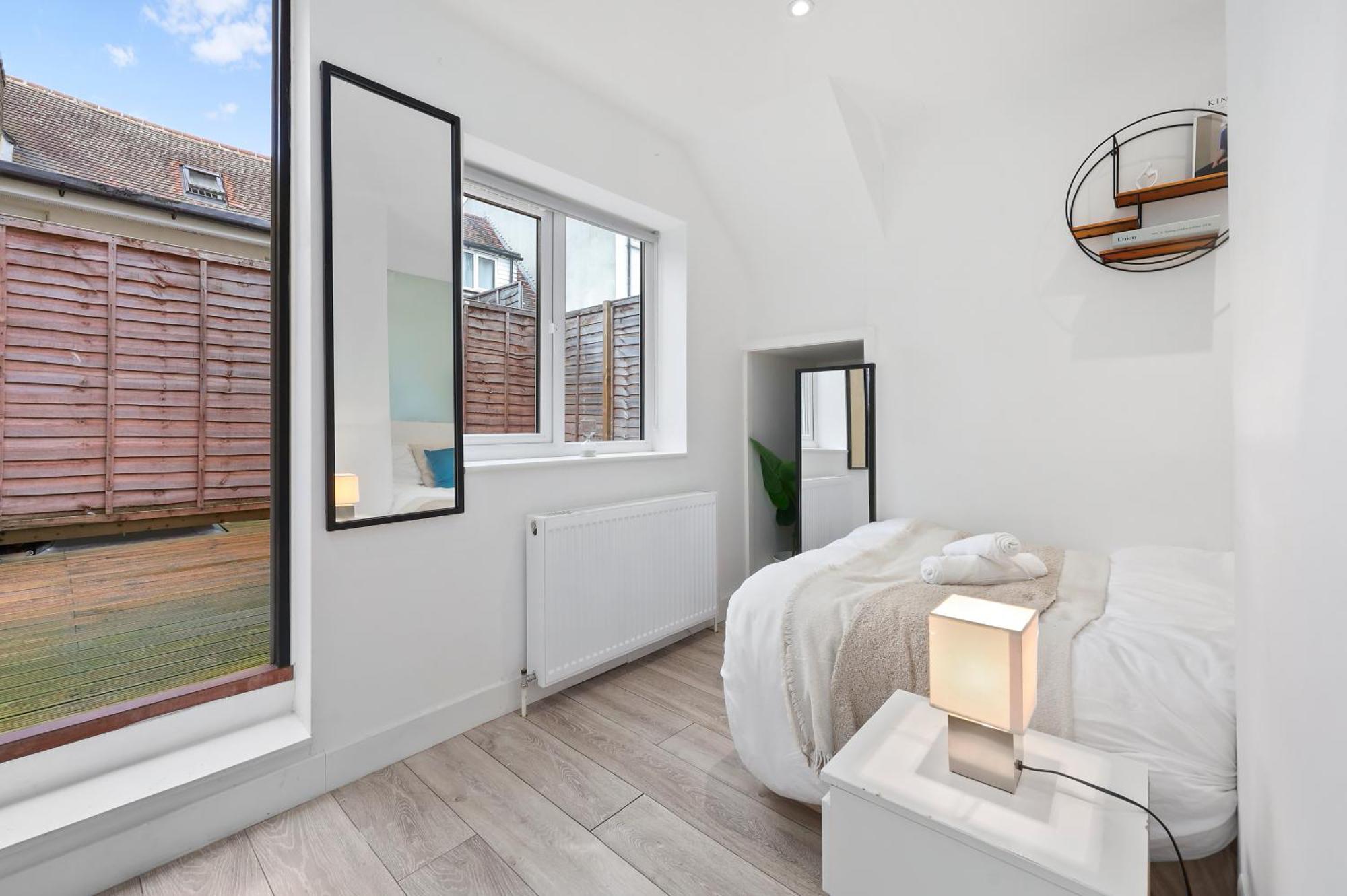 Premium 3 Bedroom 5 Minutes To Enjoy Cashback For September Apartment *